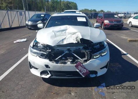 2021 BMW 330I z USA, uszkodzony, nr VIN 3MW5R1J02M8C07952